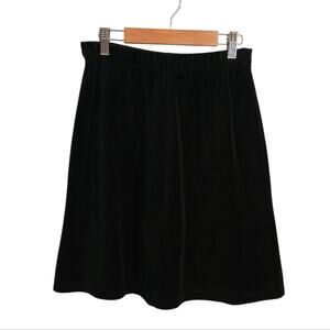 Eddie Bauer woman's black velvet A-line skirt size Med